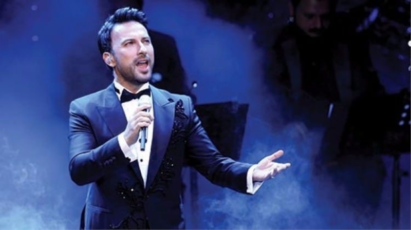 Megastar Tarkan Harbiye'yi salladı