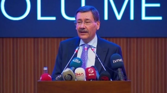 Melih Gökçek canlı yayında istifa etti!