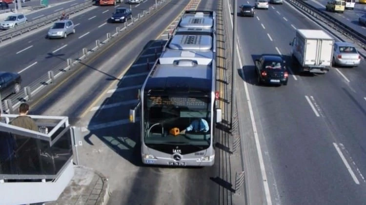 Metrobüs durağı kapatıldı!