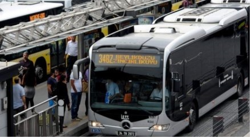 Metrobüs üst geçidi çalışması E-5?te yoğunluğa neden oldu