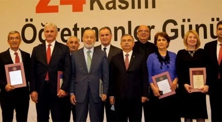 Milli Eğitim Bakanı Yılmaz öğretmenlerle bir araya geldi