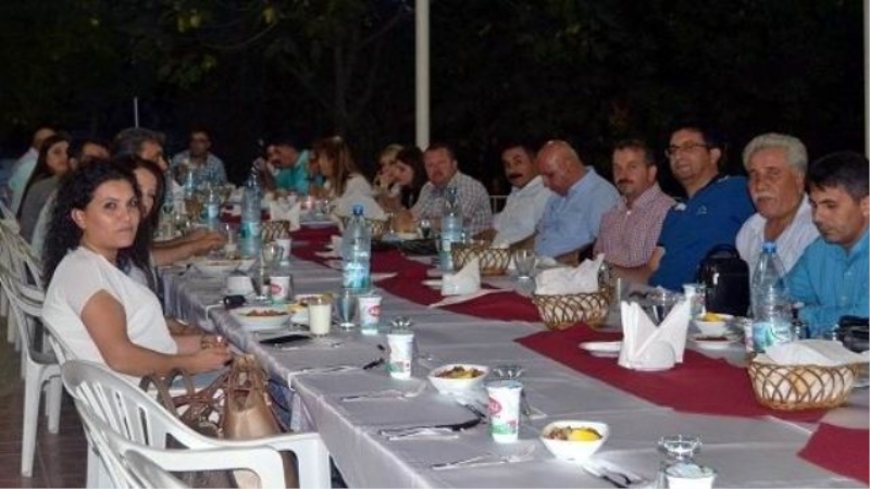 Milli Eğitim Şube Müdürü Mangır`a Veda Yemeği