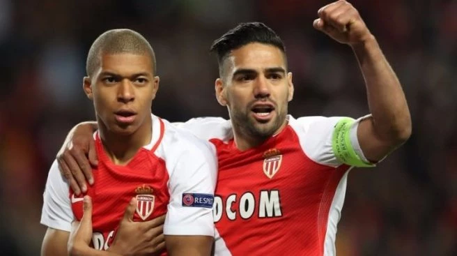 Monaco Dortmund`u evine gönderdi