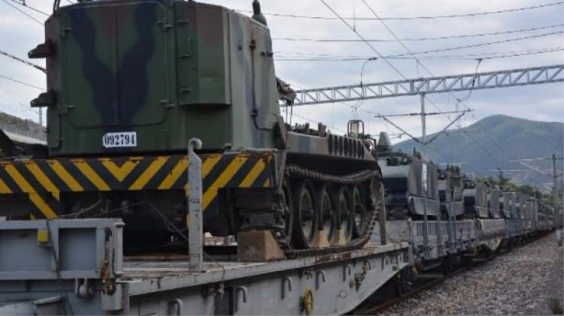 Mühimmat yüklü tren 11 gündür bekliyor