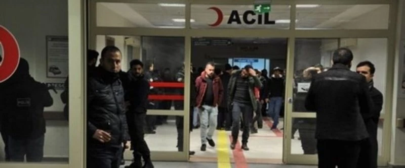MUHTAR ADAYLARI KAVGA ETTİ