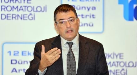 Murat İnanç: `Sigara içenlerde eklem iltihapları daha çok görürlür`