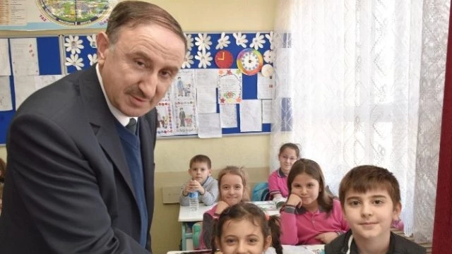 Mustafakemalpaşa`da 11 Bin Öğrenciye Eğitim Desteği