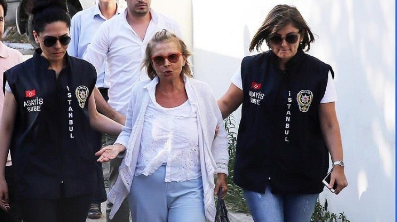 Nazlı Ilıcak ve 16 gazeteci tutuklandı