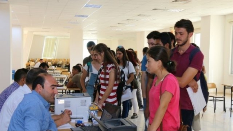 Neü`de 2016-2017 Eğitim Öğretim Yılı Kayıt Heyecanı Başladı