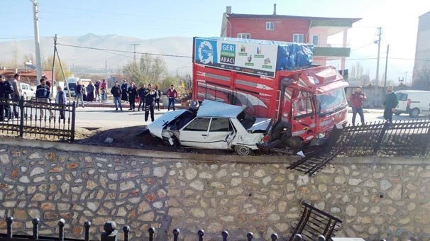 Niğde`de hayrete düşüren trafik kazası