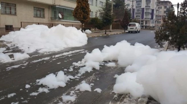 Niğde`deki esrarengiz köpüğün nedeni belli oldu