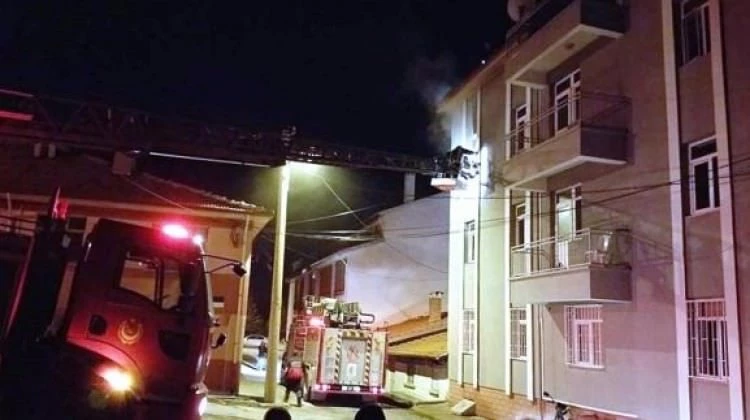 Öğrenci yurdunda çıkan yangın korkuttu