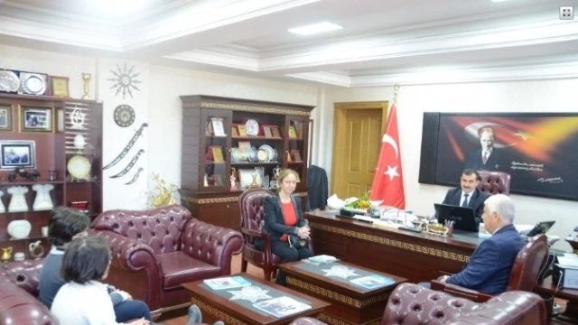 Öğrencilerden Milli Eğitim Müdürüne Ziyaret