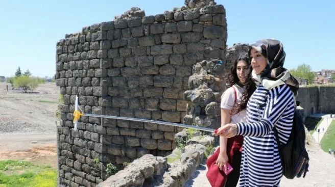 Orada `özçekim` yapmak yasaklandı