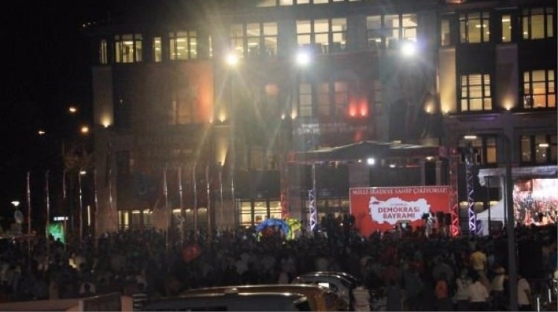 Ordu'da demokrasi nöbeti devam ediyor