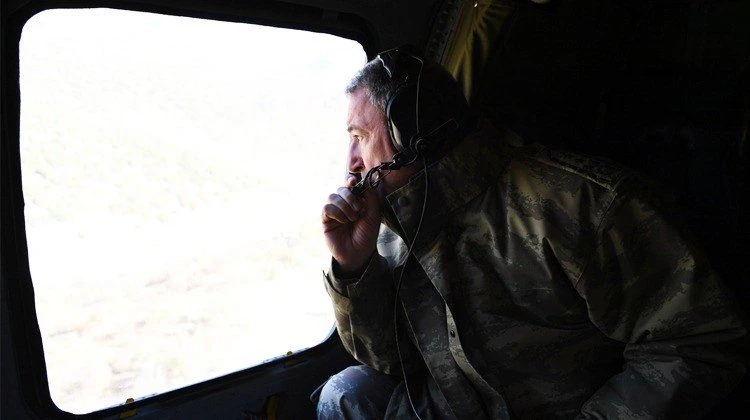 Org. Akar, ABD'ye gitti