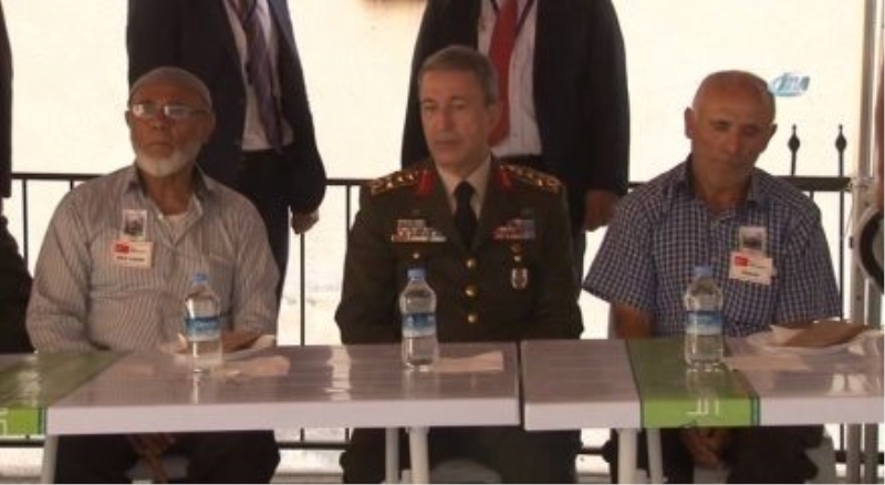 Orgeneral Akar?dan şehidin ailesine ziyaret