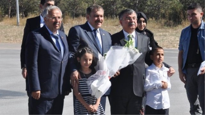 Orman ve Su İşleri Bakanı Eroğlu ile Milli Eğitim Bakanı Yılmaz Sivas`ta