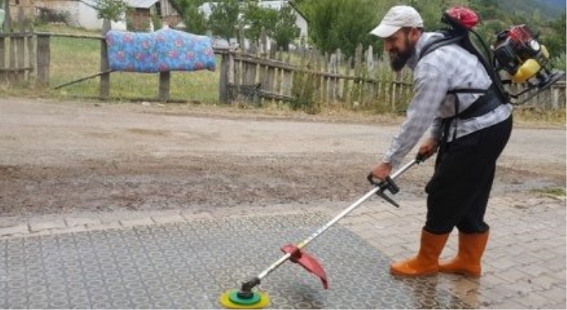 Ot biçme makinesi halı yıkama makinesi oldu