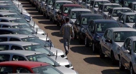Otomobil ve hafif ticari araç toplam pazarı yüzde 4 arttı