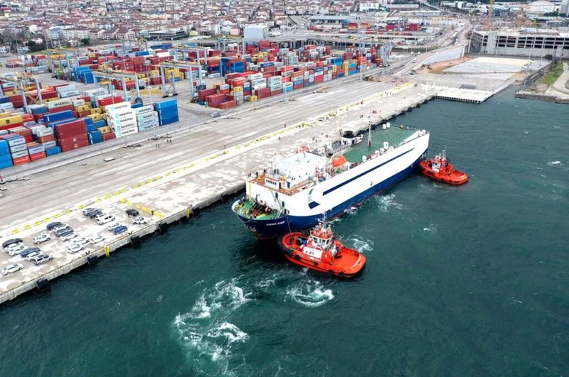 OYAK`ın otomotiv odaklı Ro-Ro limanına ilk sefer yapıldı