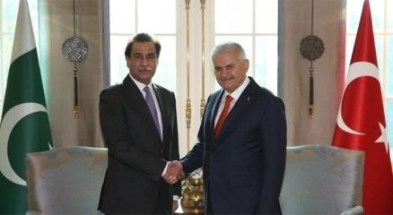 Pakistan Meclis Başkanı Köşk?te