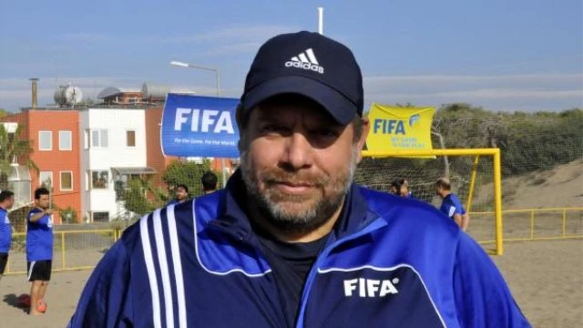 Plaj Futbolu Antrenörlerine Eğitim