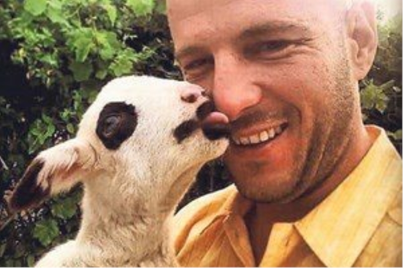 Plajda fenalaşan genç adam kurtarılamadı!