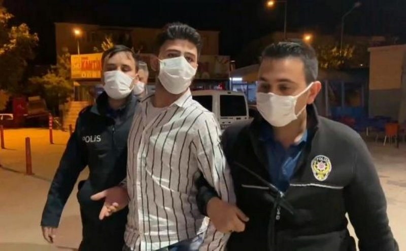 Polisin durdurduğu şüphelinin üzerinden `polis rozeti` ve `ruhsatsız tabanca` çıktı