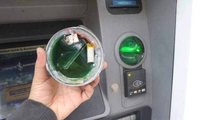 Post Cihazına Düzenek Yerleştirip, Tatilcilerin Kredi Kartlarını Kopyaladılar
