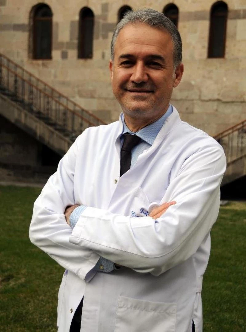 PROF. DR. SEYFELİ: PANDEMİDE KALP KRİZİ GEÇİRME ORANI ARTTI