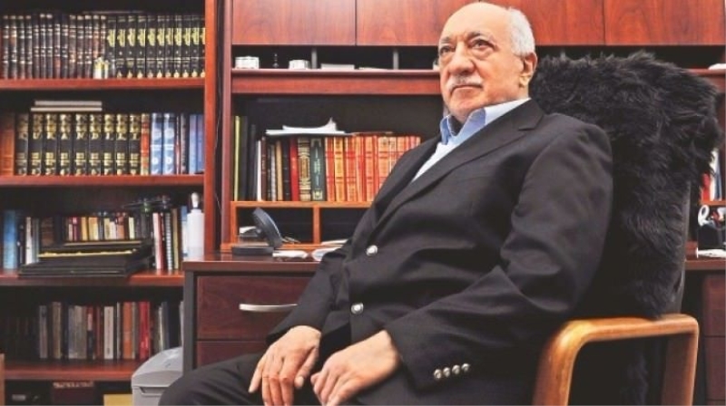 Raflarda FETÖ temizliği