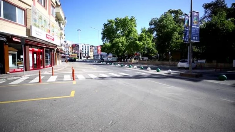 Ramazan Bayramı`nın son gününde sokaklarda sakinlik hakim