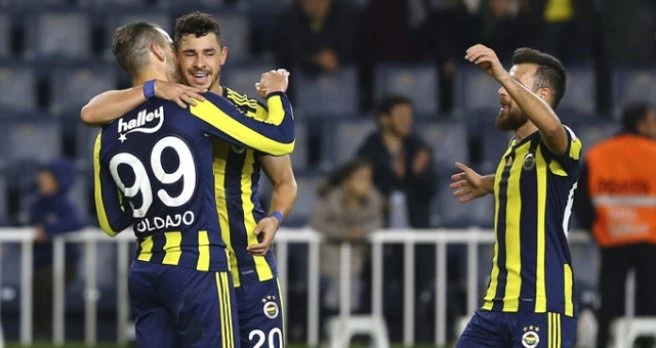 ROBERTO SOLDADO: FENERBAHÇE FORMASINA 4. YILDIZI EKLEMEK İSTİYORUM