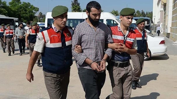 Roman cinayeti sanıklarına ceza yağdı