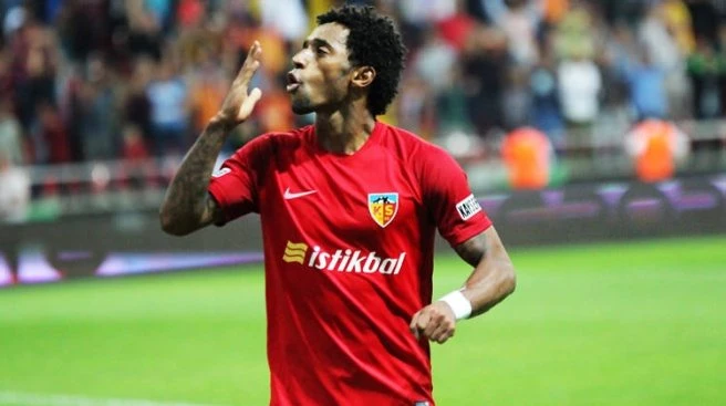 Ryan Mendes Kayserispor tarihine geçti!