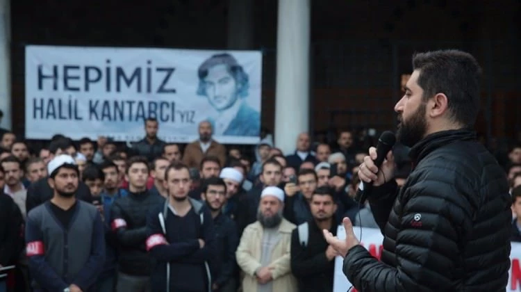 Sabah namazı devrimleri büyük bir coşkuyla başladı