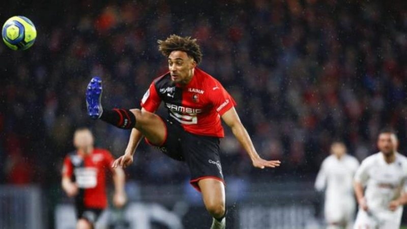 Sacha Boey kimdir? Kaç yaşında, nereli, mevkisi ne, boyu ve kilosu kaç? Futbolcu Sacha Boey`in hayatı ve kariyeri!
