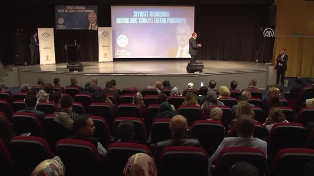 Sağlık Bakanı Akdağ, `Siyaset Akademisi`Nin İlk Dersini Verdi