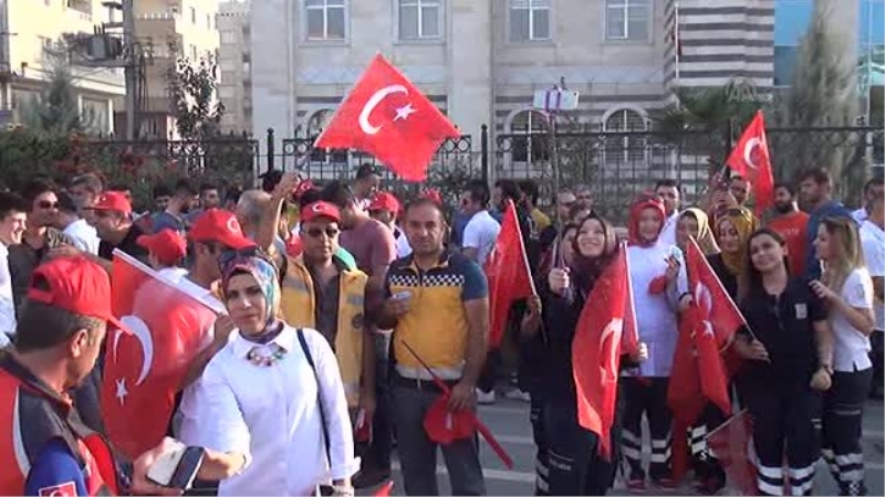 Sağlık Çalışanları Fetö`nün Darbe Girişimini Protesto Etti