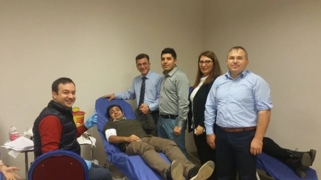 Sağlık Çalışanlarından Kızılay`a Kan Bağışı