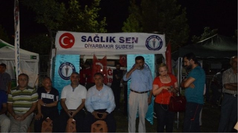 Sağlık-Sen`den Demokrasi Nöbetine Destek