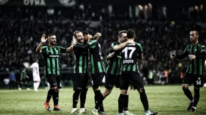 Sakaryaspor, yeni stadında galibiyetle başladı!