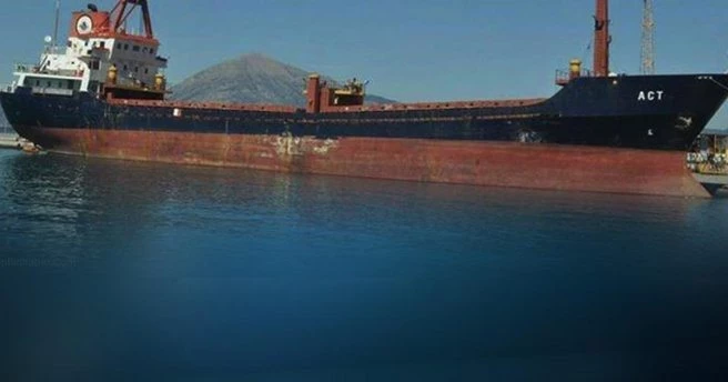 Saldırıya uğrayan gemi Marmaris`te