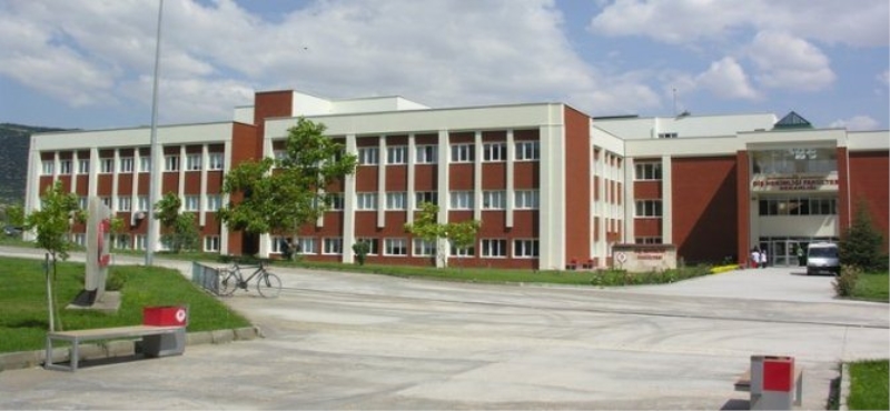 SDÜ'de 450 personel açığa alındı