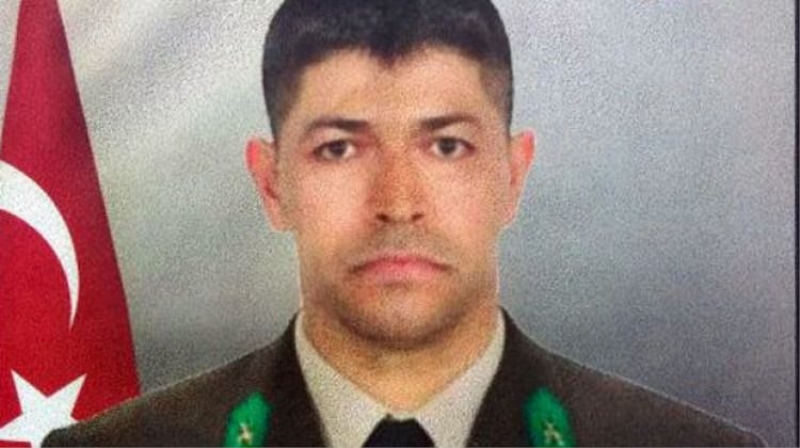 Şehit Ömer Halisdemir'in adı havalimanına verilsin
