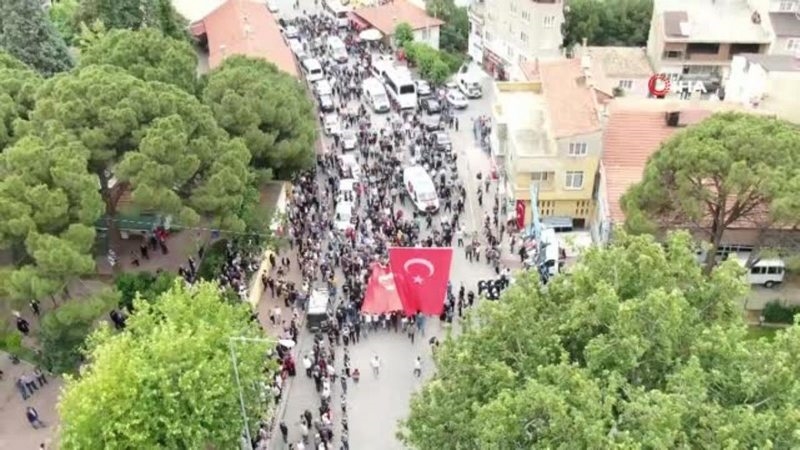Şehit polis son yolculuğuna yüzlerce kişi tarafından uğurlandı