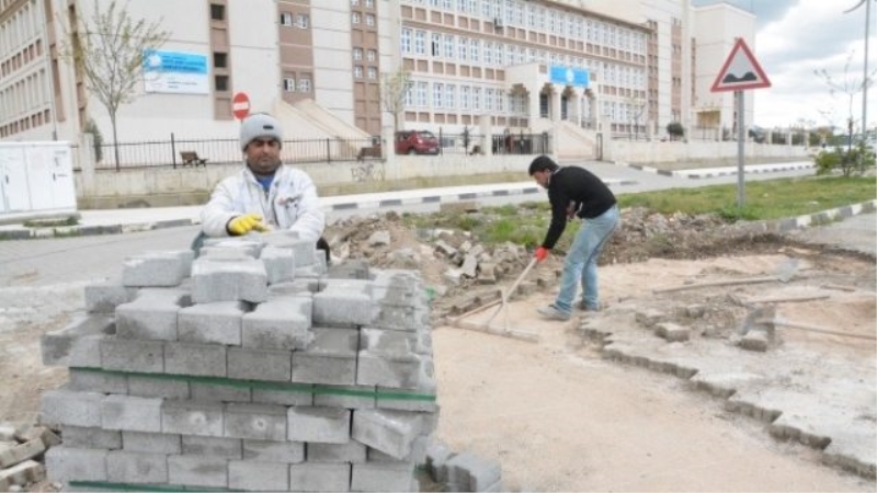 Şehzadeler`de Okullar Eğitim Yılına Hazır