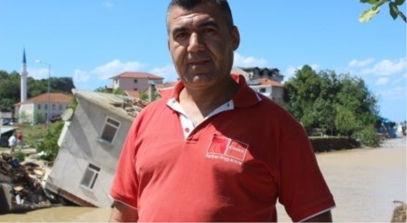 Selde 3 katlı evi çöken adam dehşeti anlattı