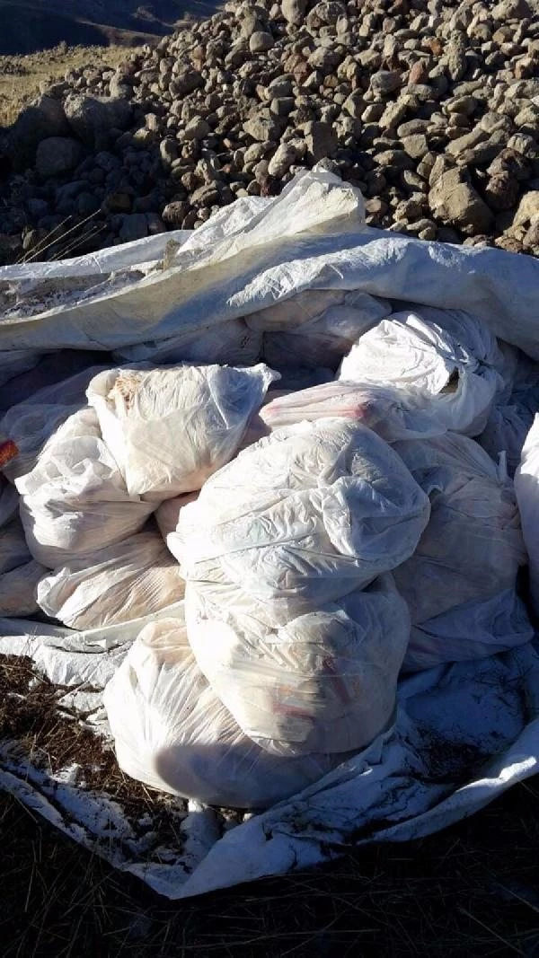 Siirt`te Terör Örgütü PKK`ya Ait Kışlık Yaşam Malzemesi Ele Geçirildi